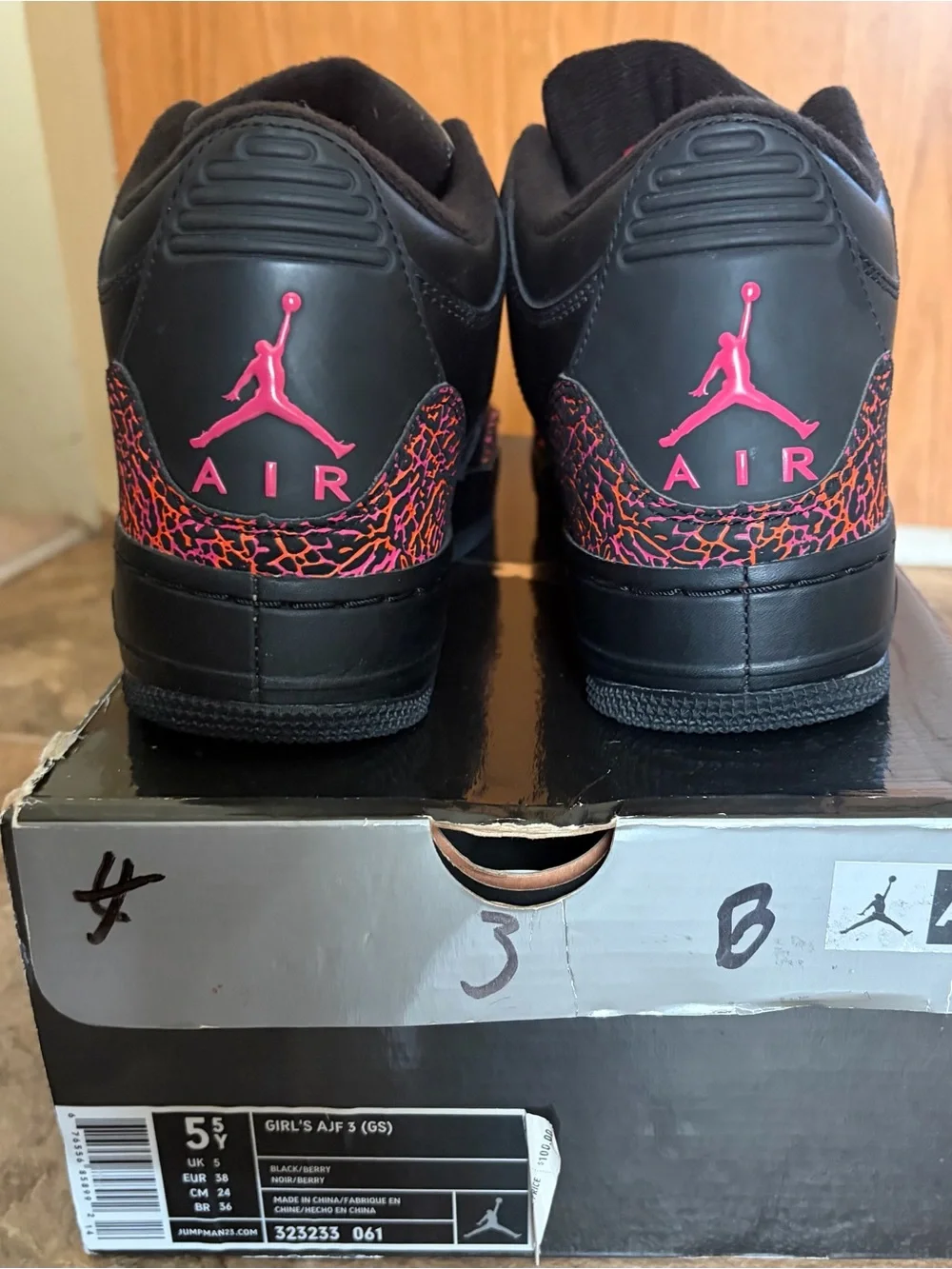 Air Jordan 3 (GS) Retro Black/Berry Sneakers
